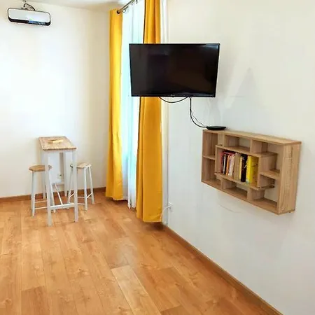 Gare Chateaucreux Apartment *